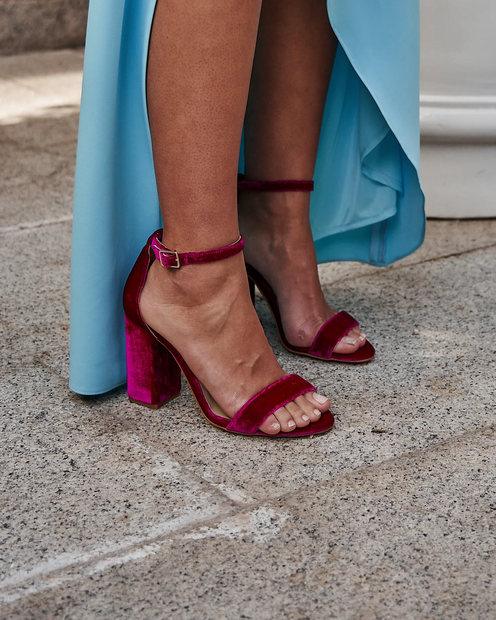 Sandalias Garbo de terciopelo fucsia - Image 4
